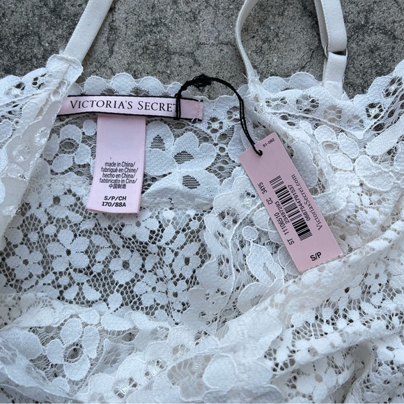 NWT Victoria’s Secret Sexy Lace Cream Romper size medium intimates sleepwear - Picture 4 of 7